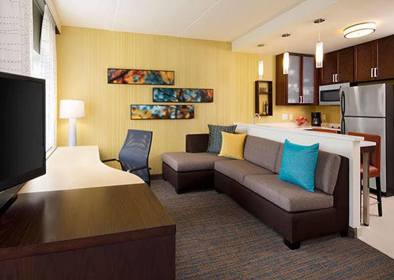 Residence Inn By Marriott Ист-Лансинг Экстерьер фото